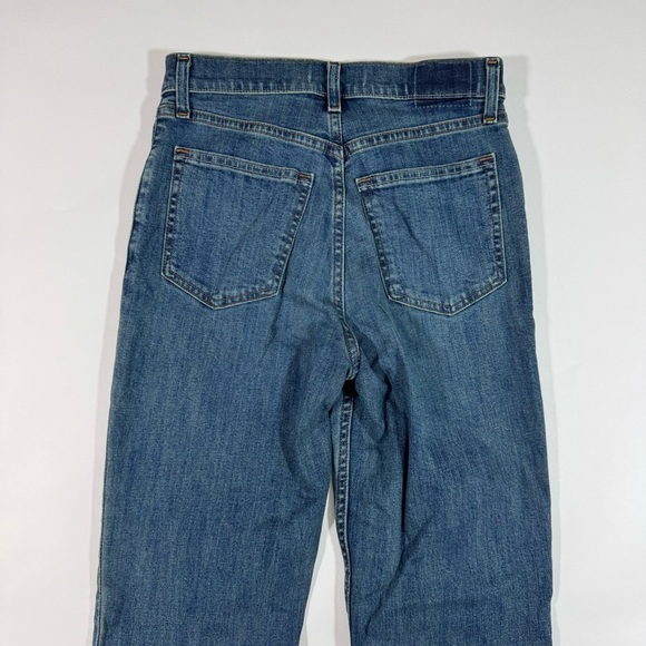 New Abercrombie 90s Straight Leg Jeans Ultra High Rise - Picture 3 of 9
